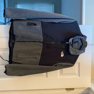 Women north face jacket - size medium - GUC